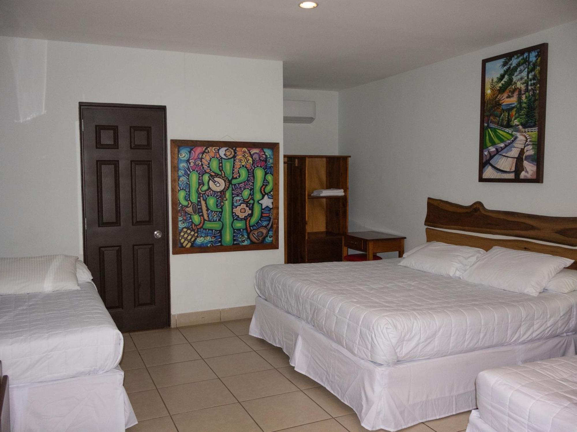 Hotel Leon Inn エクステリア 写真