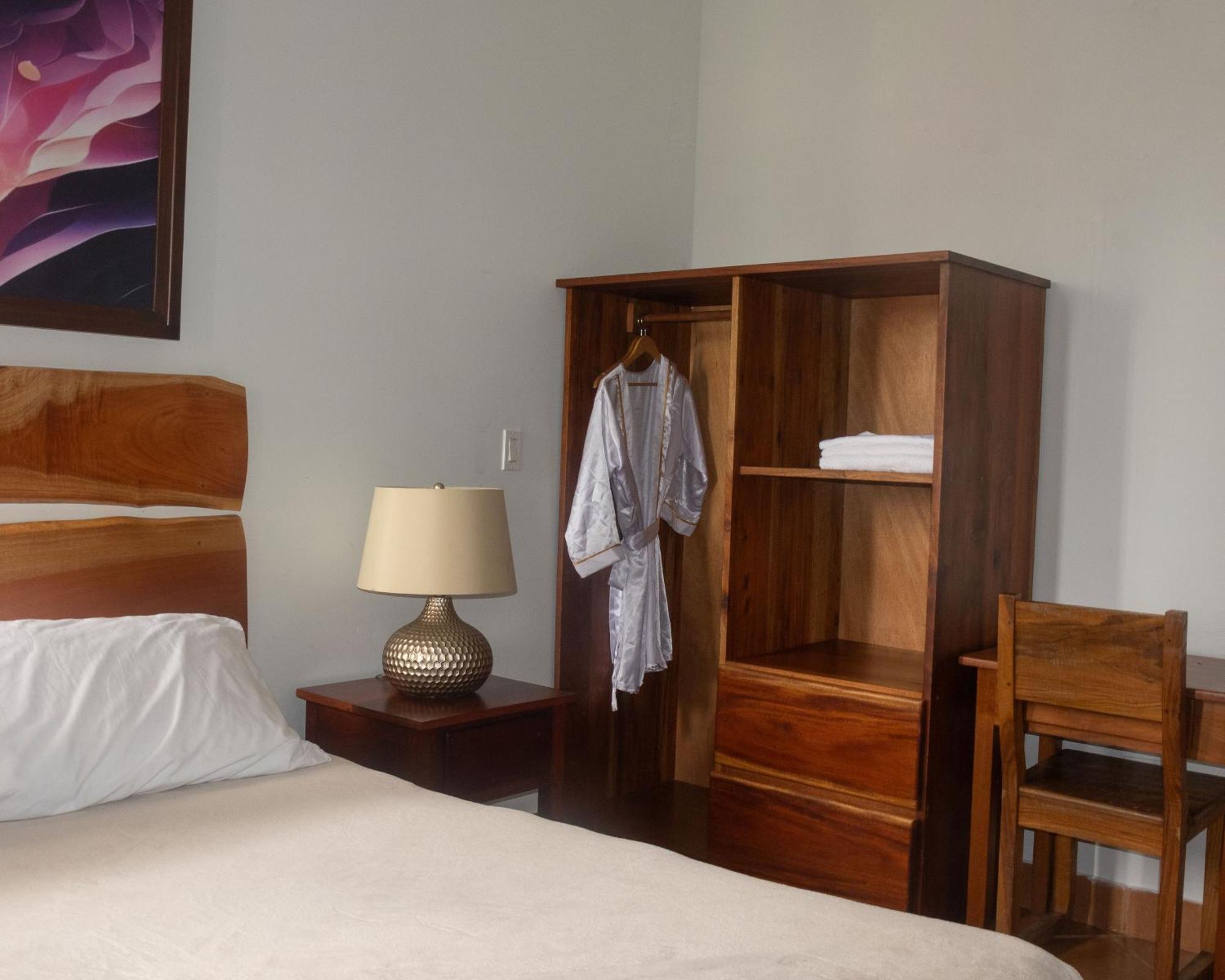 Hotel Leon Inn エクステリア 写真